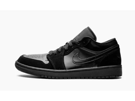 Air Jordan 1 Low Triple Black