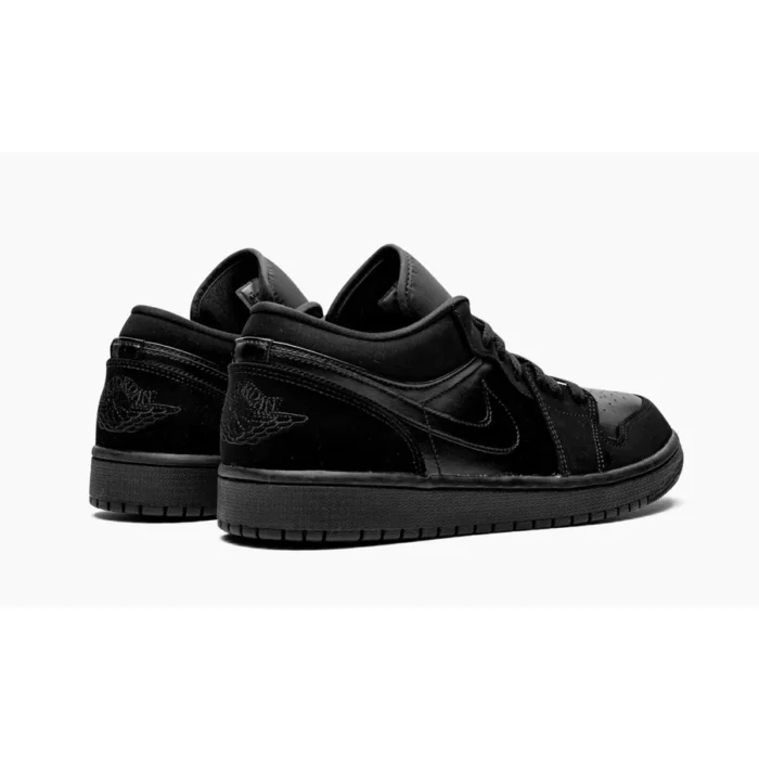 Air Jordan 1 Low Triple Black