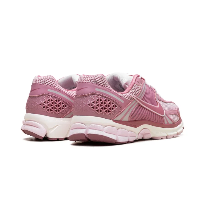 Nike Vomero 5 "Elemental Pink"