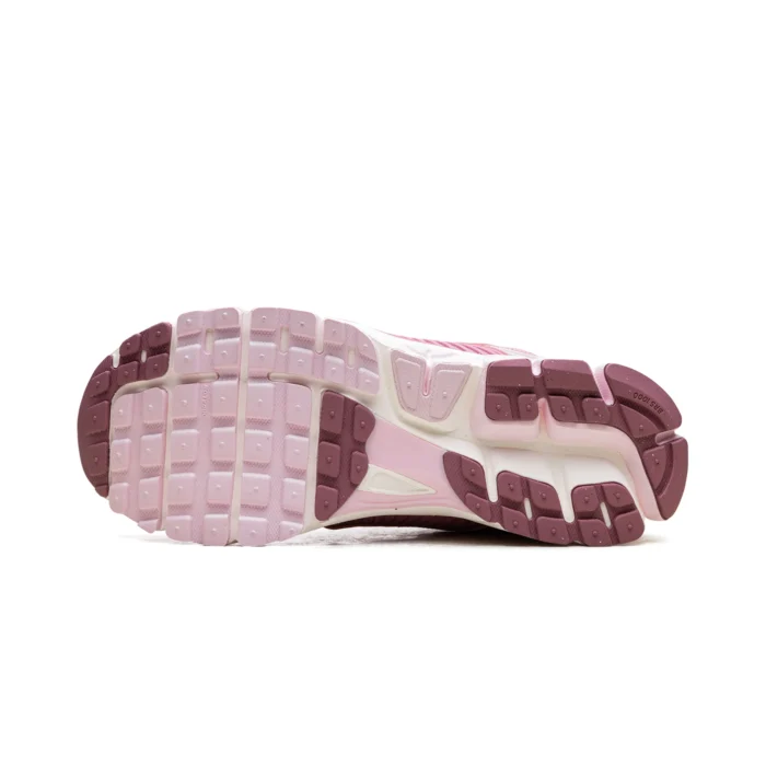 Nike Vomero 5 "Elemental Pink"